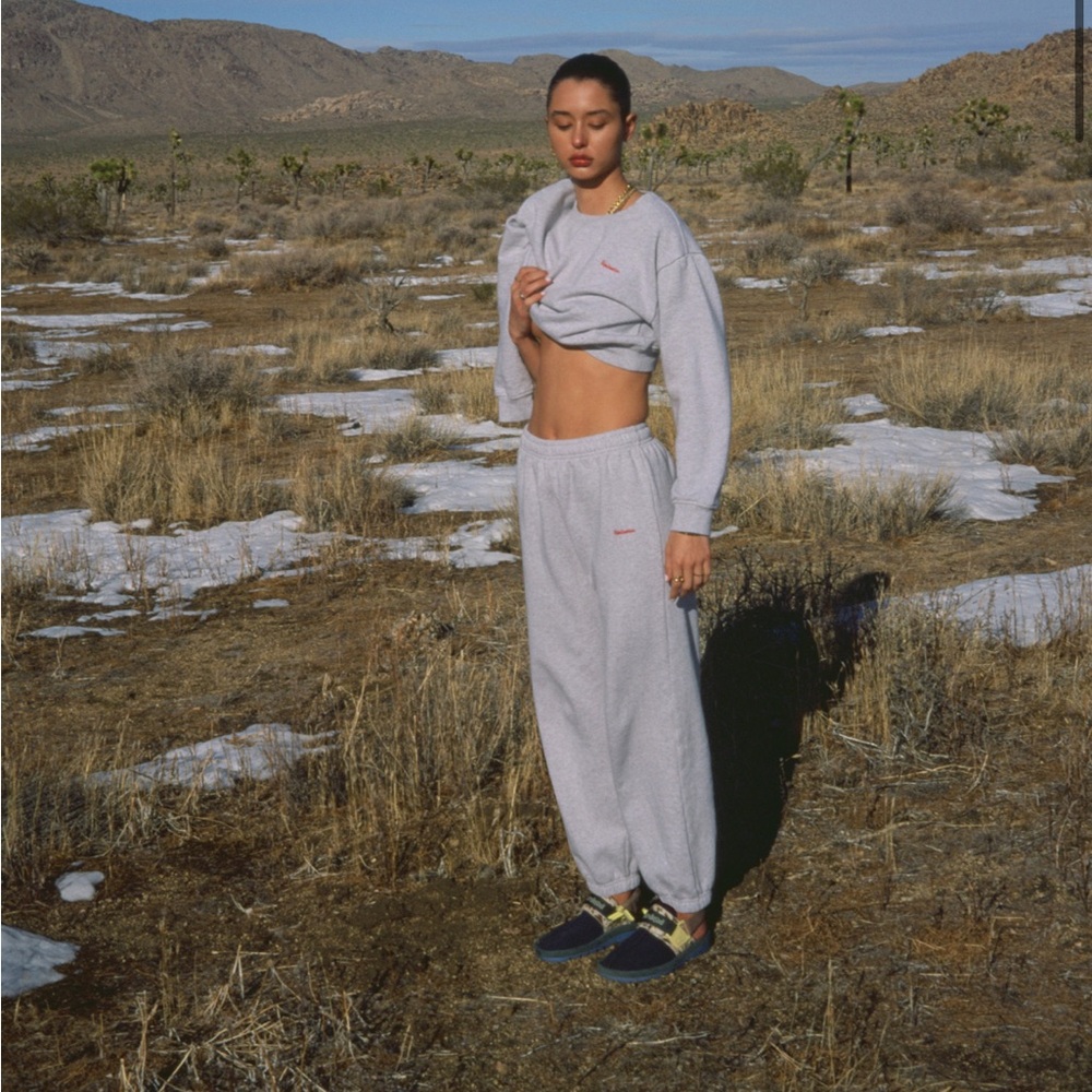 Realisation par grey sweatpants
